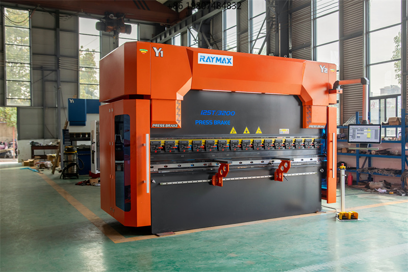 Hydraulic Sheet Metal Bender Press Brake - Máquina de Dobrar e Prensa CNC
