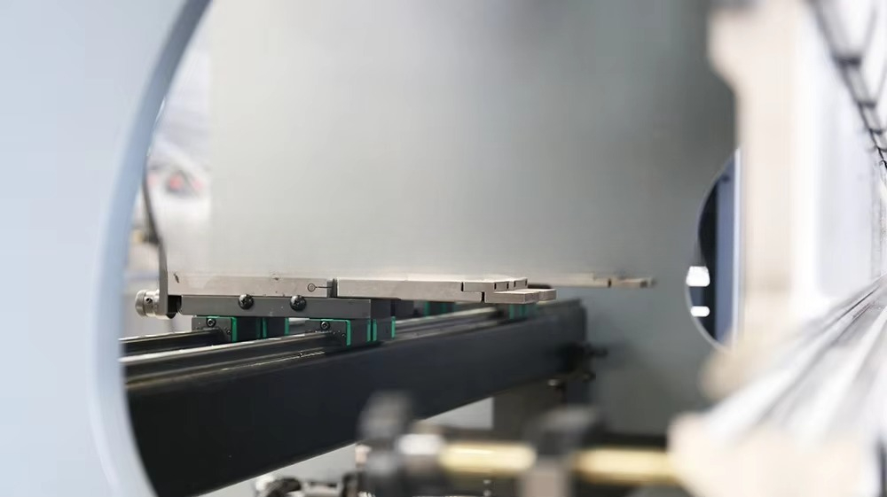 Máquina de Dobrar Chapas de Me - Hydraulic Sheet Metal Bender Press Brake avaliação e preço